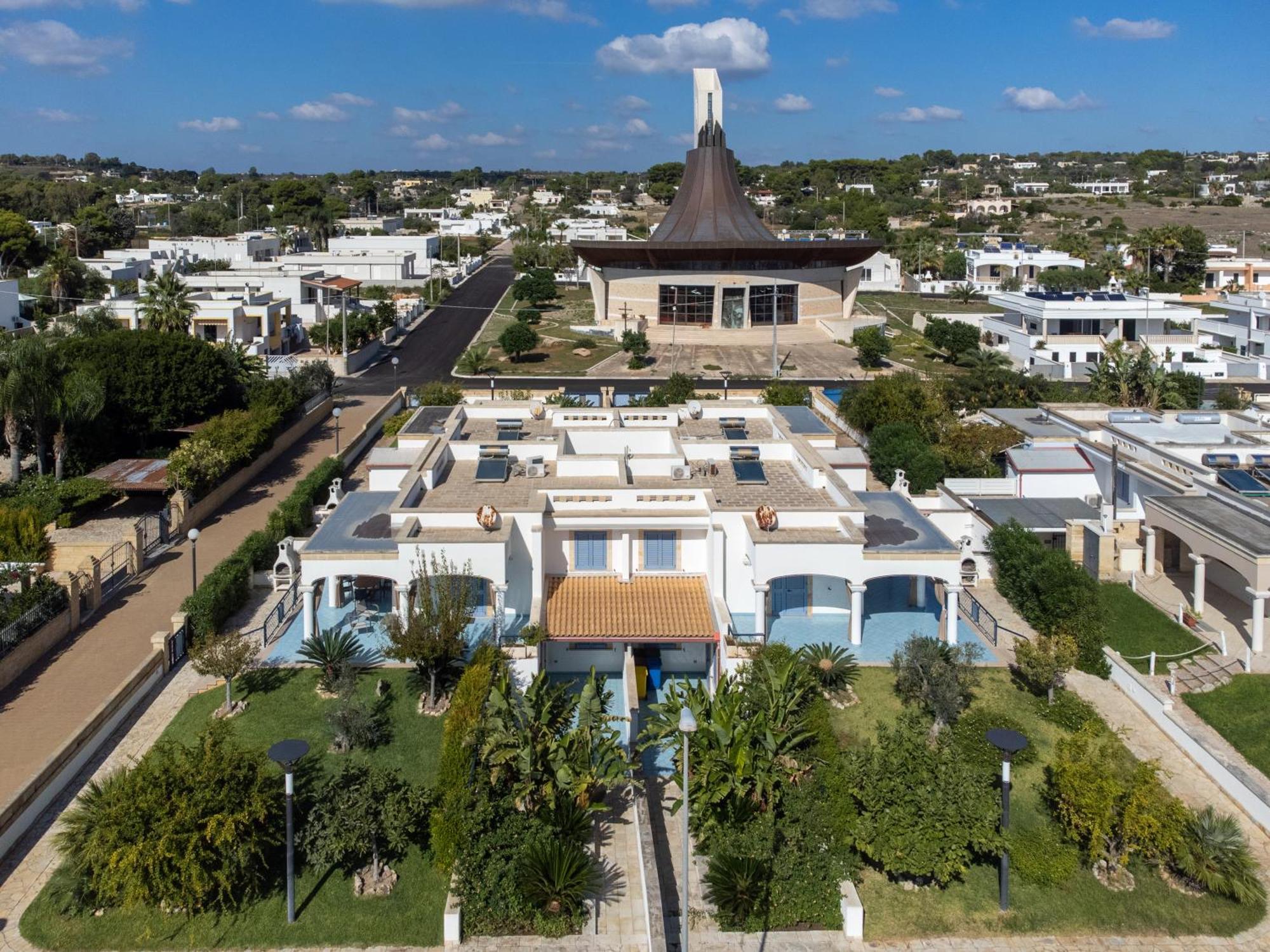 Mare Villas Pescoluse マリーナ・ディ・ペスコルーゼ エクステリア 写真